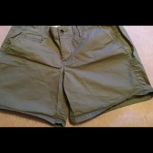 Old Navy Shorts Olive Green Size 6